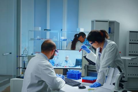 Monitoraggio delle sperimentazioni cliniche: perché è importante e in che modo la collaborazione normativa di Freyr può essere d'aiuto