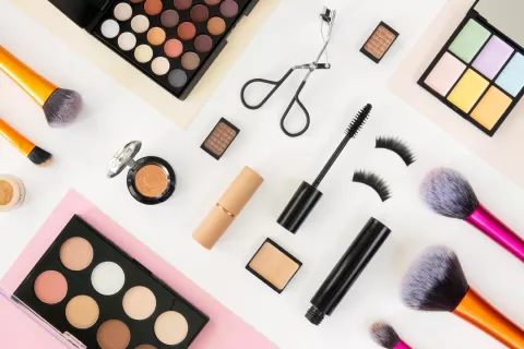 Services End-to-End de notification de produits cosmétiques dans l'UE